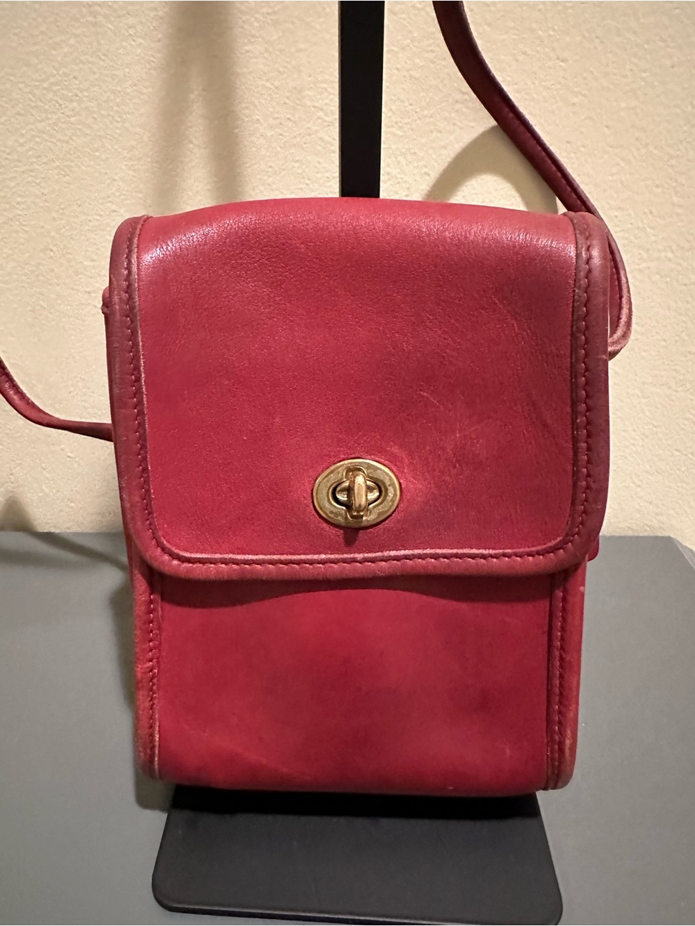 Vintage Coach Red Leather Scooter Crossbody style 9893. (1994)